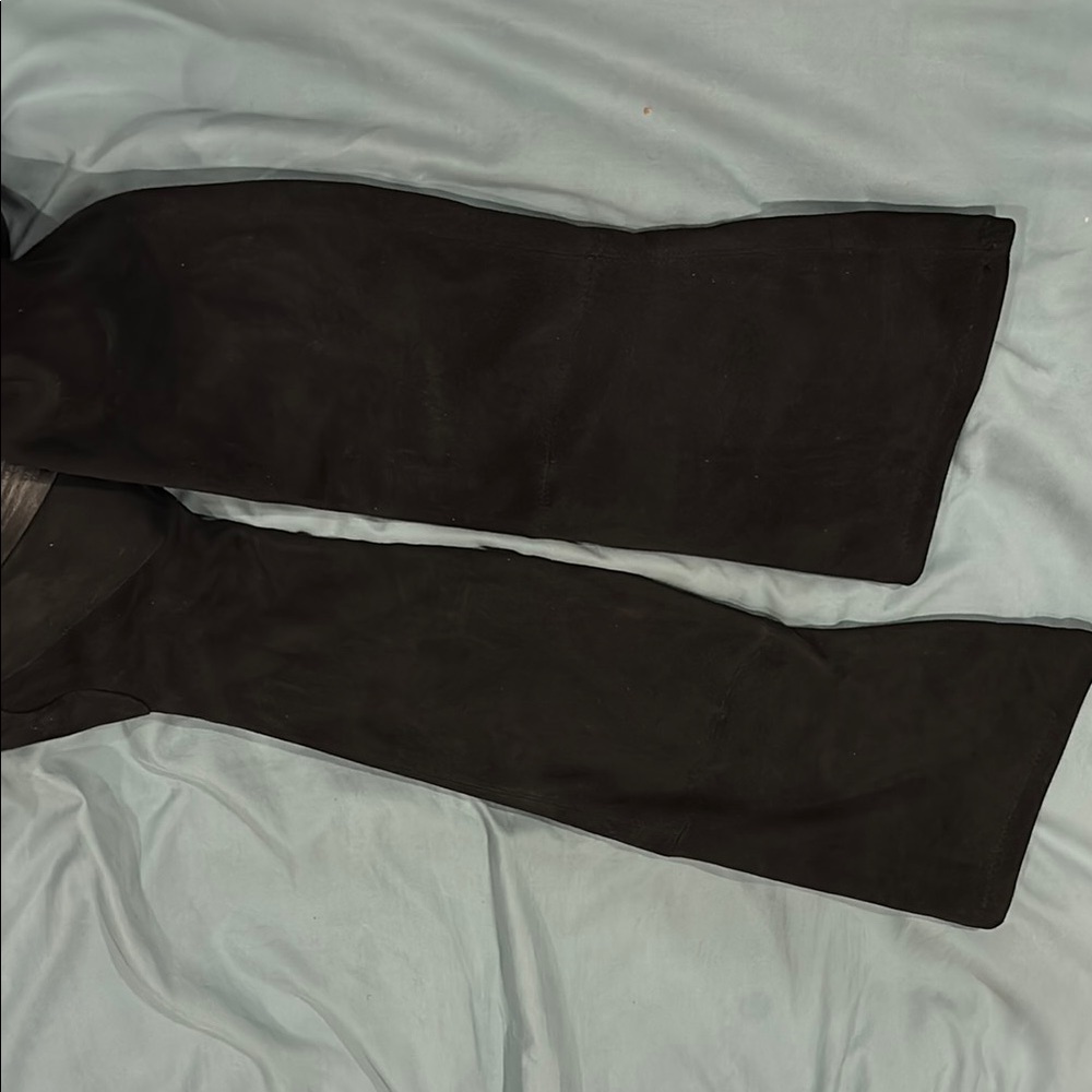 Steve Madden Black Over the Knee Boots Sleek Design - Picture 3 of 3